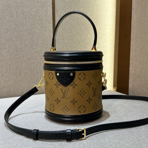 Louis Vuitton Monogram Calfskin Canvas Street Style Vanity Bags With OG Box & Dust Bag