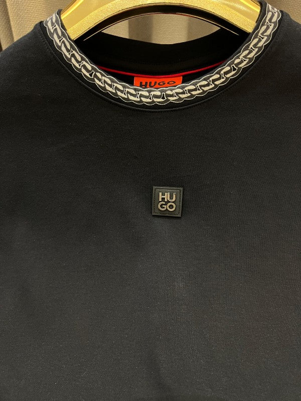 HUGO BOSS MIDDLE BRAND PATCH CHINESE COLLAR ROUND NECK T-SHIRT BLACK