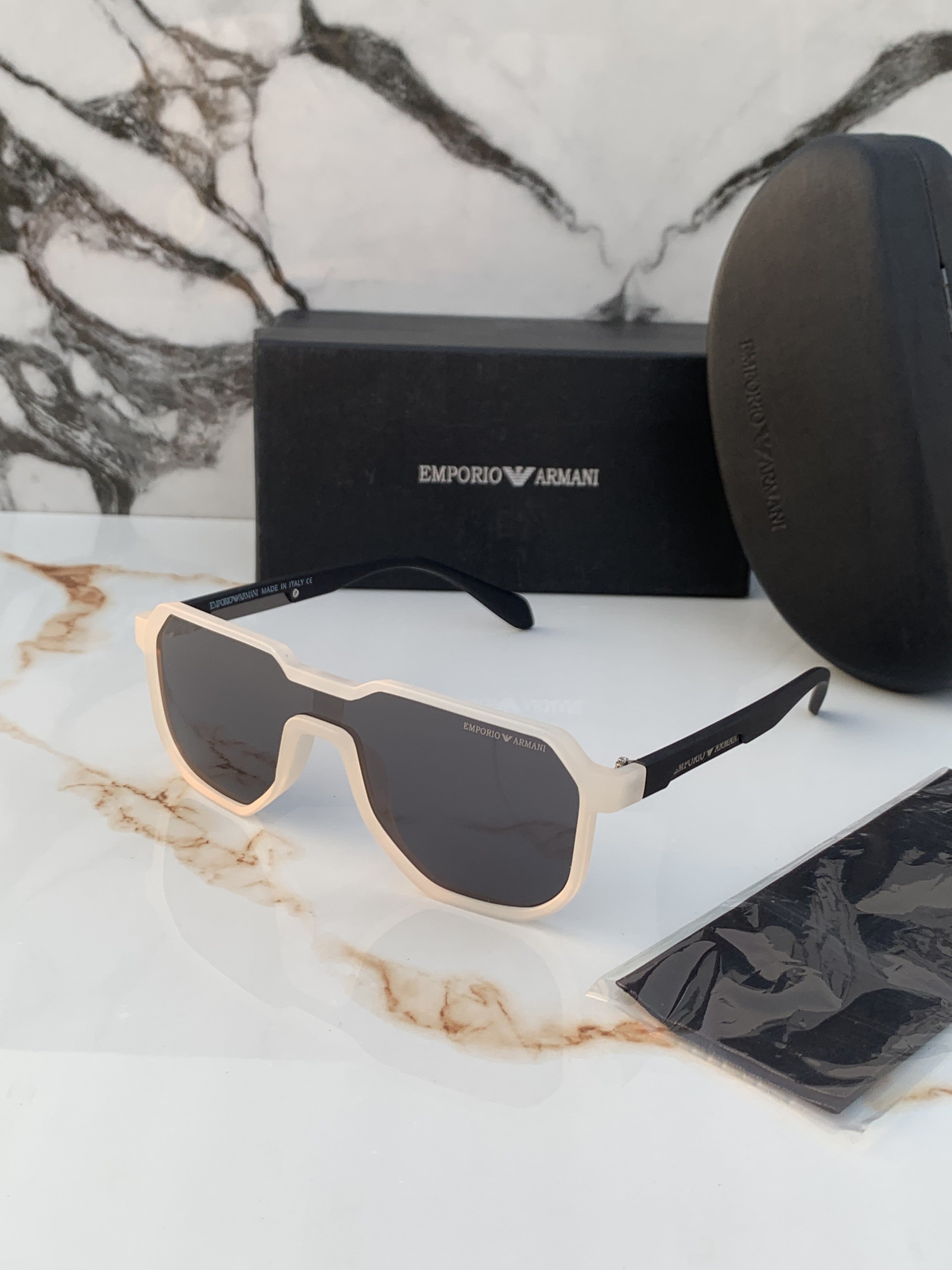 EMPORIO ARMANI 2602 WHITE BLACK