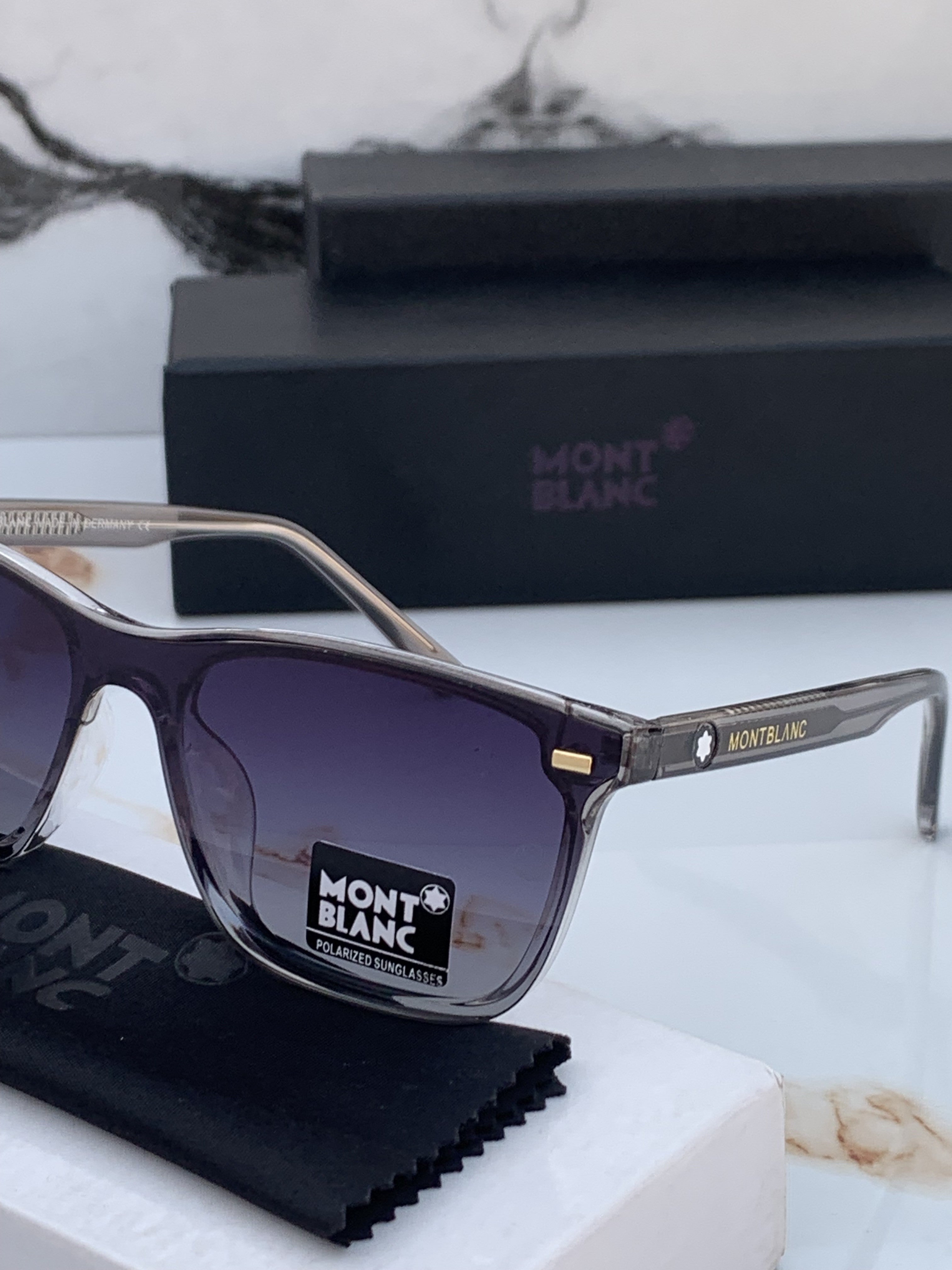 MONT BLANC 7720 GREY SHADED