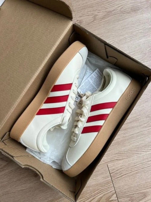 Adidass Court VL Cream Red 344