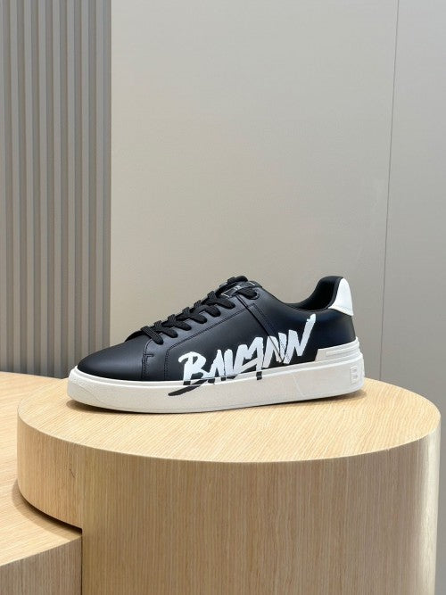 Balmain. B-court sneaker black white