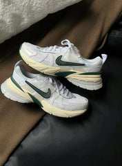Nikee V2K Run White