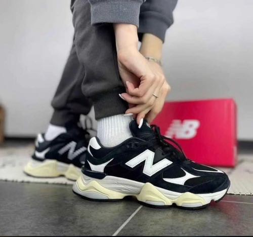 NEW BALANCE 9060 BLACK WHITE