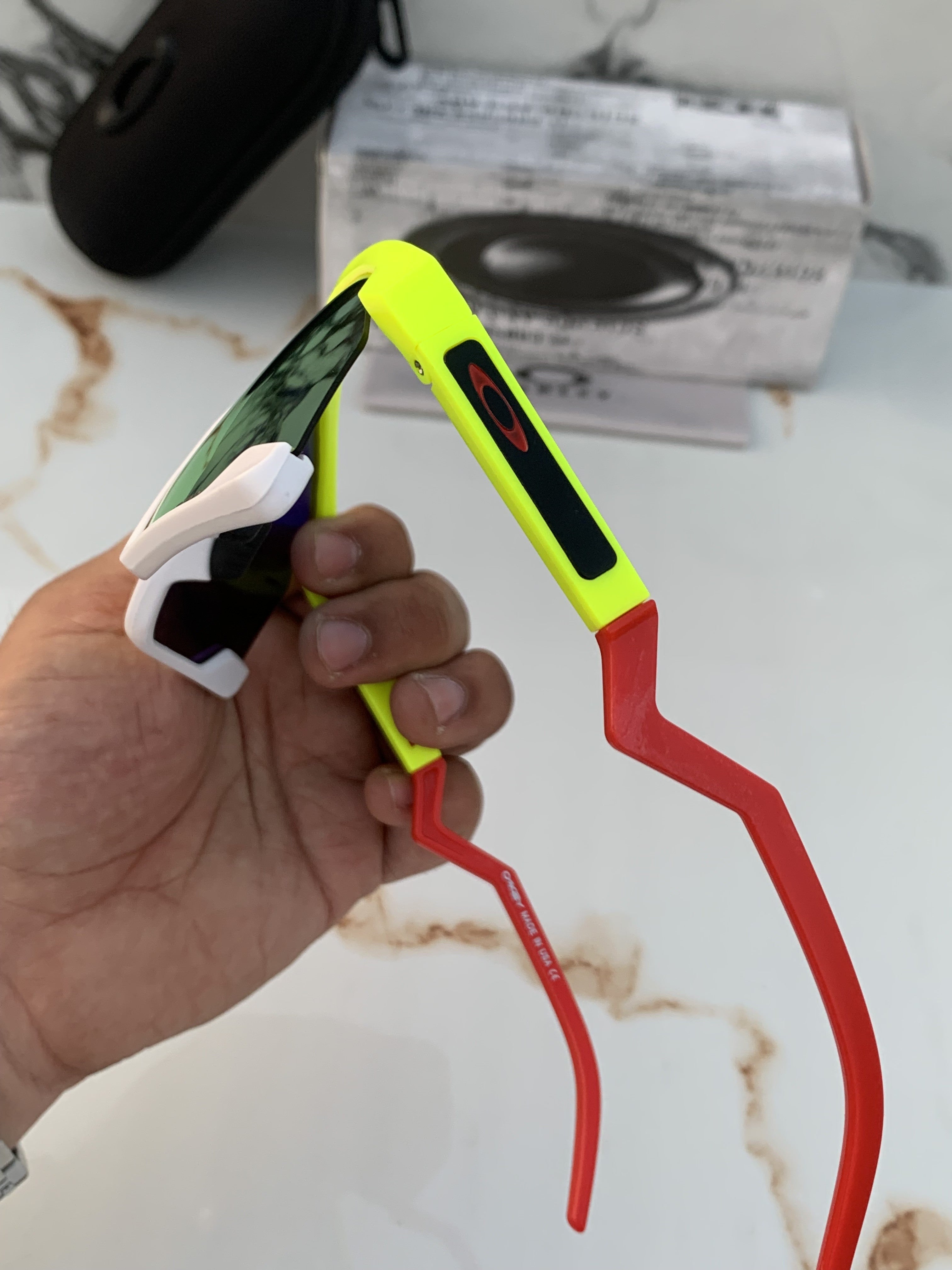 OAKLEY 9280  WHITE NEON