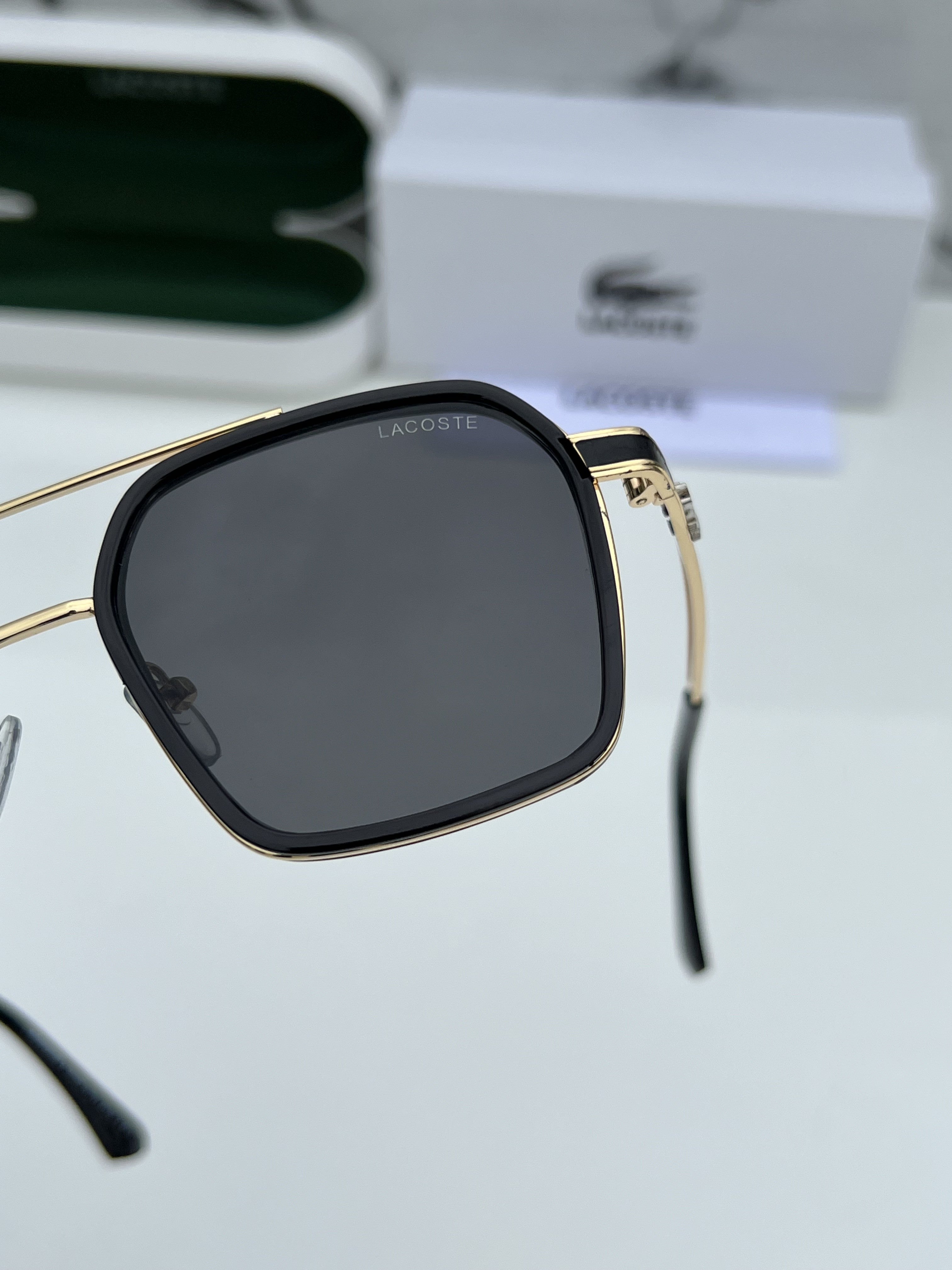 LACOSTE 9239 GOLD BLACK