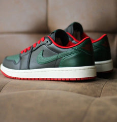 NIKE AIR JORDAN 1 RETRO LOW OG BLACK GORGE GREEN VARSITY RED SAIL