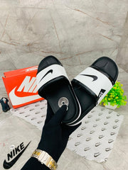 NIKE MLB WHITE