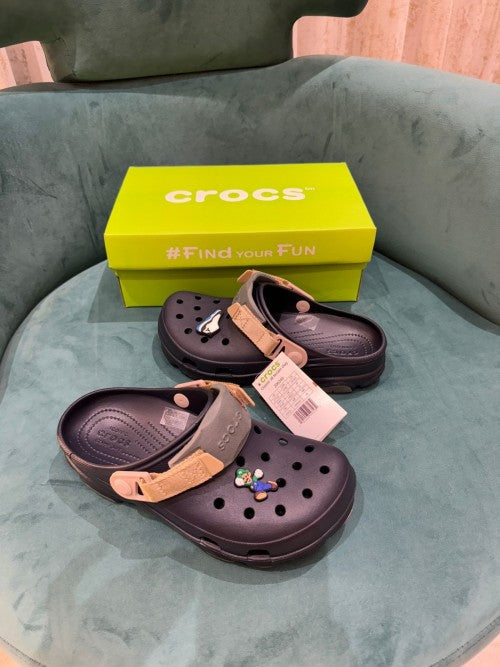 Crocs Classic All Terrain Clogs  2 Jibbitz