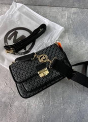 Michael Kors Bradshaw Cross Body Bag With OG Box (22001-Black)