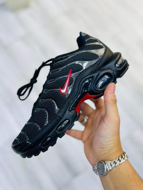 Nike AirMax Plus Black Silver With Dust Bag