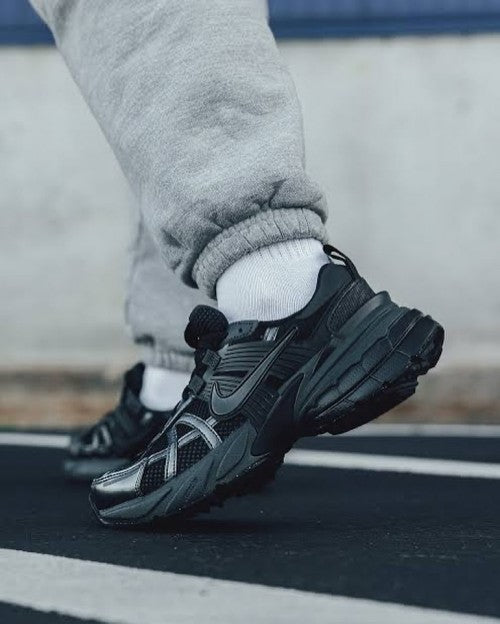 Nike V2k Run Black