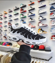 Airmax plus TN killer whale black white As2