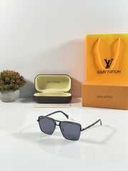 Louis Vuitton 638 Black