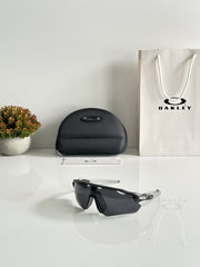 OAKLEY 9208 Black