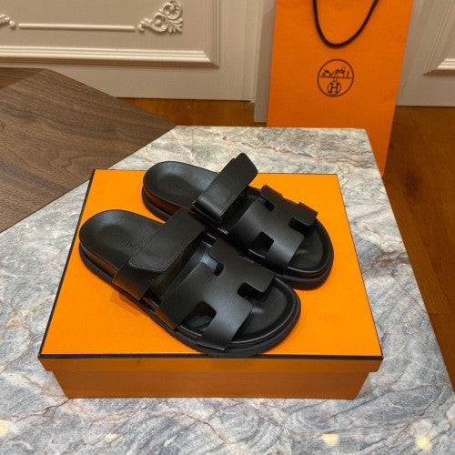 HERMES Calfskin Mens Chypre Sandals black