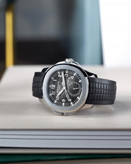 Patek Philippe aquanaut 5164R automatic