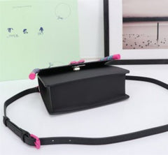 Off-White Leather Insert Gummy Black with Metallic Pink Arrows At Front. Rope Handle Jitney 1.4 Shoulder Bag (D885311 Black)