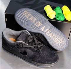 NIKE SB DUNK LOW DUCK OF THE FEATHER BLACK UNIVERSITY