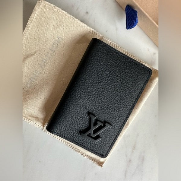 Louis Vuitton Lv Black Leather Card Case Wallet M69979 Black Hardware