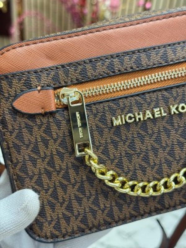 Michael Kors Jet Set Camera Crossbody With Sling With OG Box And Dust Bag (10399 Coffee)
