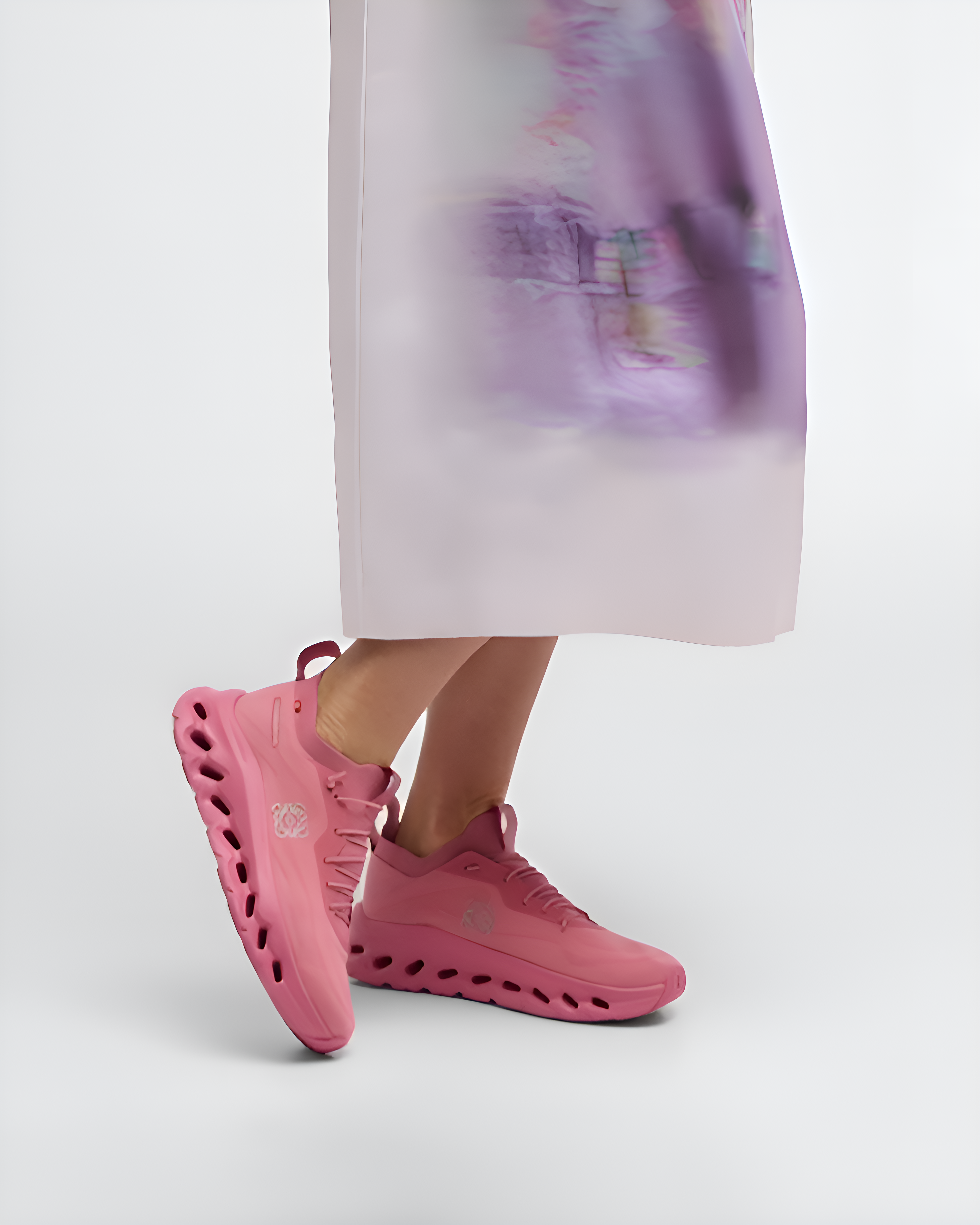 ON CLOUD  RUNNING LOEWE WHITE PINK