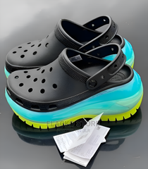WMN Crocs Mega Crush For Her