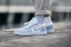 jordan retro 1 low Paris