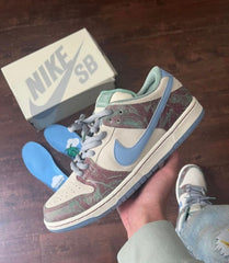 SB DUNK LOW CRENSHAW SKATE CLUB SEMI UA 485
