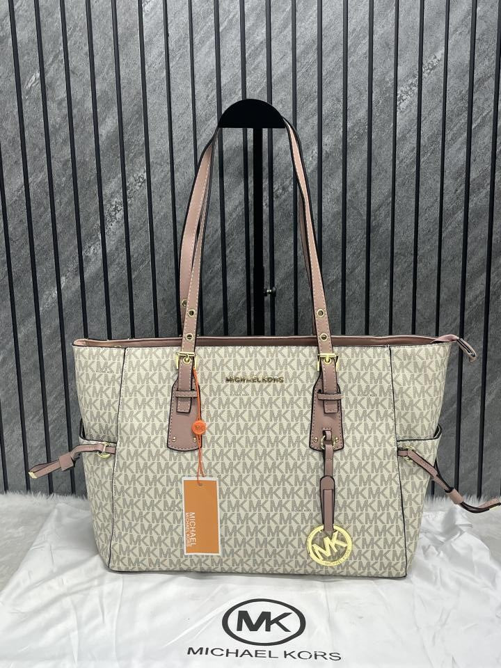Michael Kors Beige Pink Voyager With DustCover Premium Highend