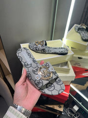 Michael Kors MK Hayworth Slide With OG Box & Dust Bag (Grey - 1069)