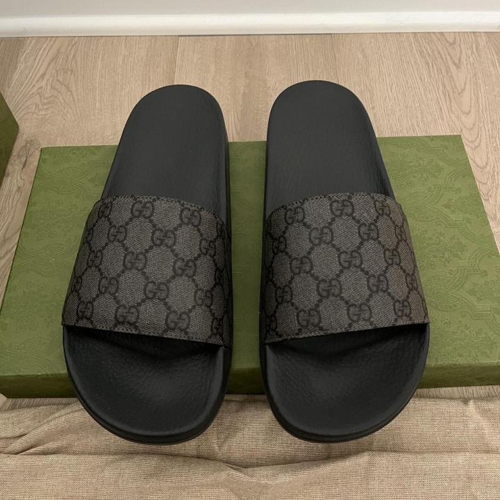 GUCCI INTERLOCKING GG PREMIUM SLIDE