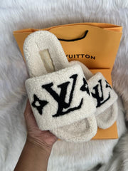 Louis Vuitton Fur Slides White Black With Original Packing