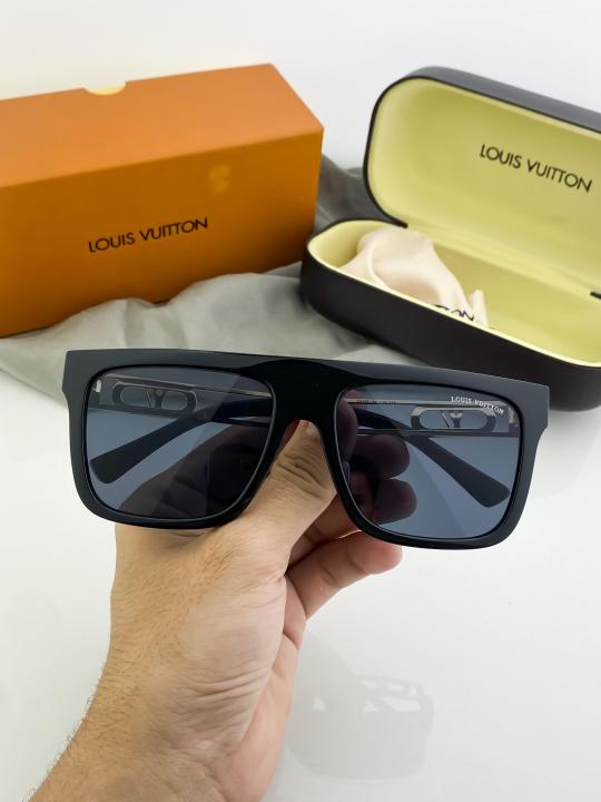 Louis vuitton gold black 120