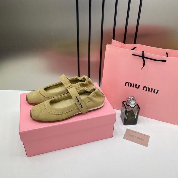 Miu Miu Camel Ballet Flats Leather Elastic Scrunch With OG Box & Carry Bag 2129