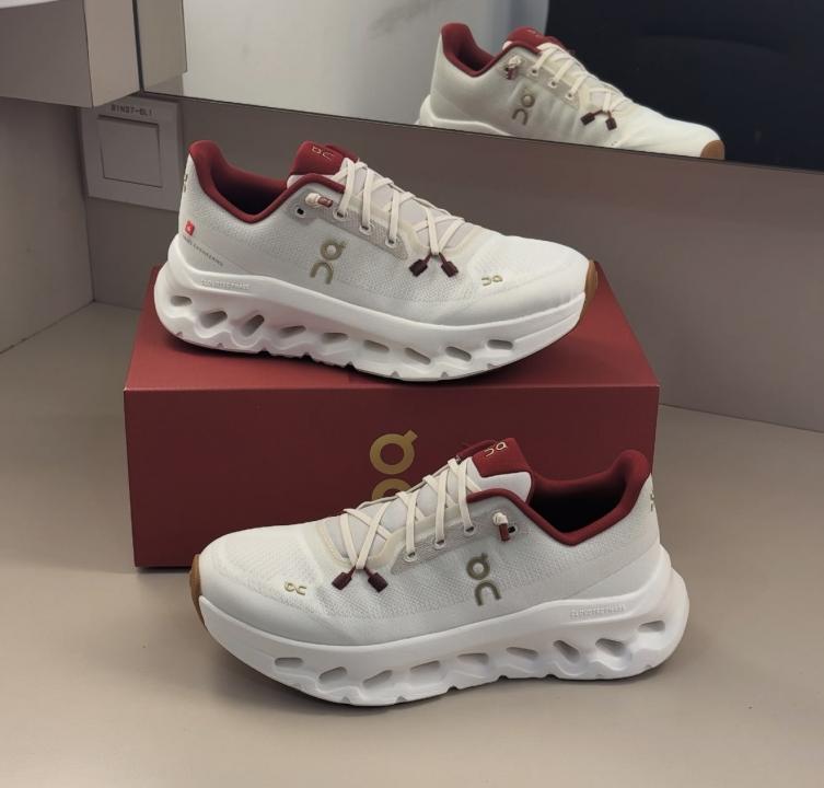 On Cloudtilt Pearl Ivory Year of the Snake