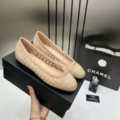 Chanel Ballerina Ballet Flats Woven Raffia With OG Box & Carry Bag Beige 808811