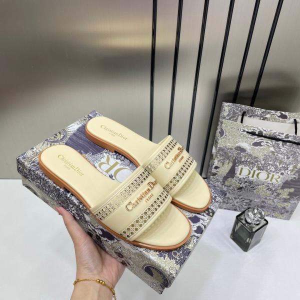 Christian Dior D Lane Slide Beige Flats Openwork Microcannage Motif With OG Box & Carry Bag 1892 Beige
