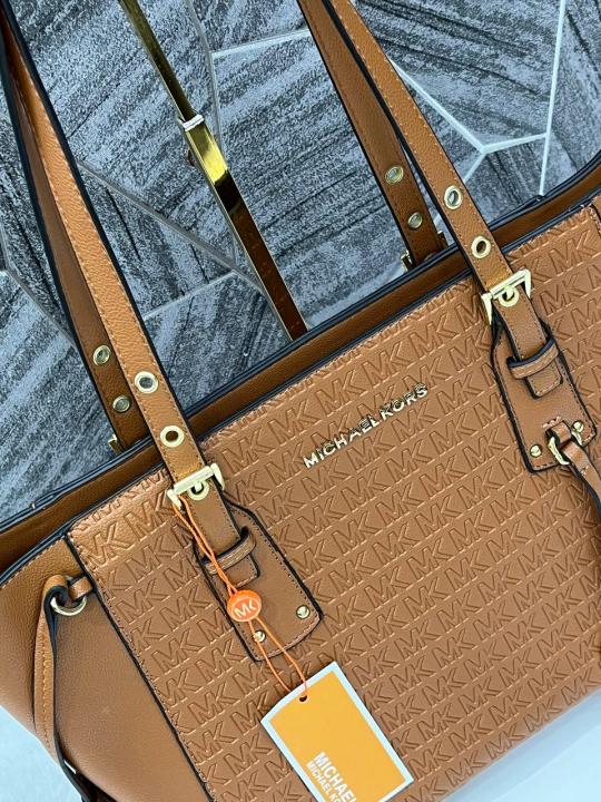 Michael Kors 4 2 Tan Voyager Tote Emboss Monogram With DustCover CarryBag