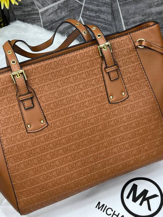 Michael Kors 4 2 Tan Voyager Tote Emboss Monogram With DustCover CarryBag