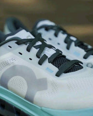 On Cloudflow 5 Arctic Stone