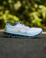 On Cloudflow 5 Arctic Stone