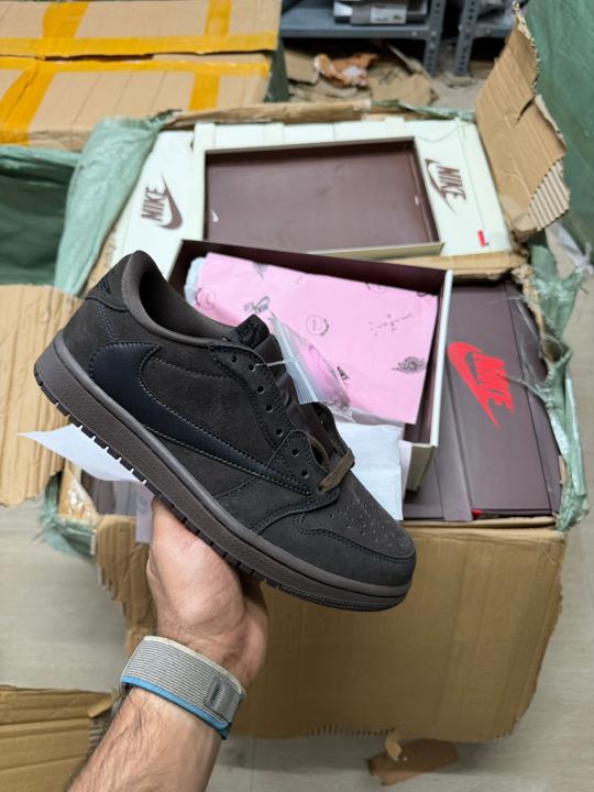 UA Jordan x Travis Scott Air Jordan 1 Low OG Velvet BrownDark Mocha