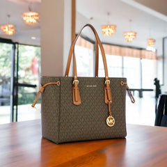 Michael Kors Voyager Coffee Brown Tote With Dust Cover 2616 Coffee Brown