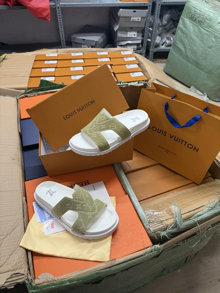 Louis vuitton Oasis Monogram Premium Sandal