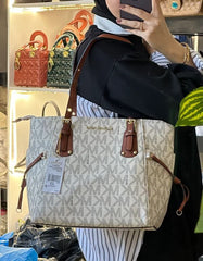 Michael Kors Voyager Tote Bag With Dust Bag (4616 Beige Brown)