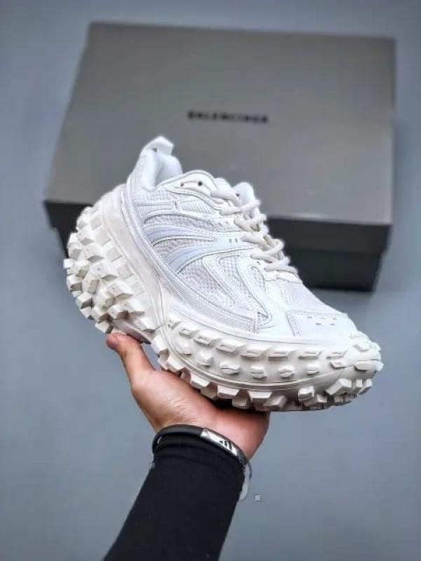BELENCIAGA DEFENDER SNEAKER