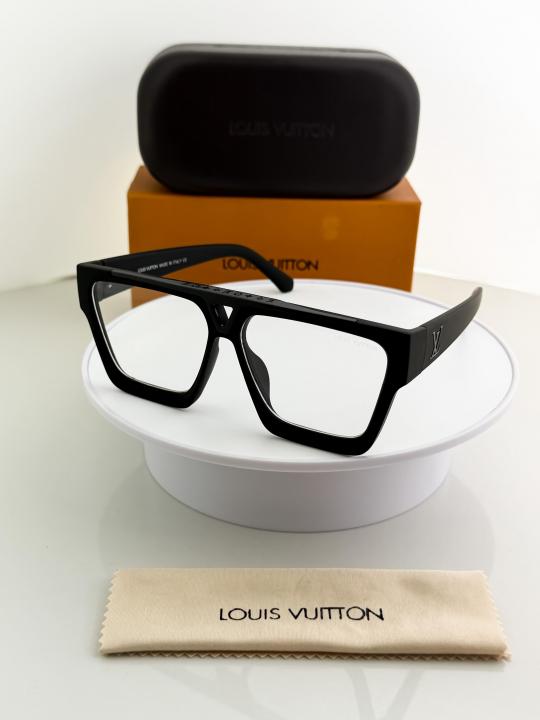Louis vuitton black frame 1502