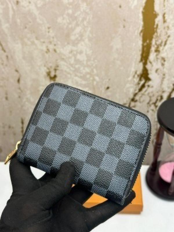 LOUIS VUITTON PREMIUM WALLET WITH BOX 88001 (BLACK CHECKS)