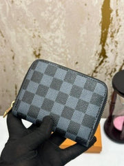 LOUIS VUITTON PREMIUM WALLET WITH BOX 88001 (BLACK CHECKS)